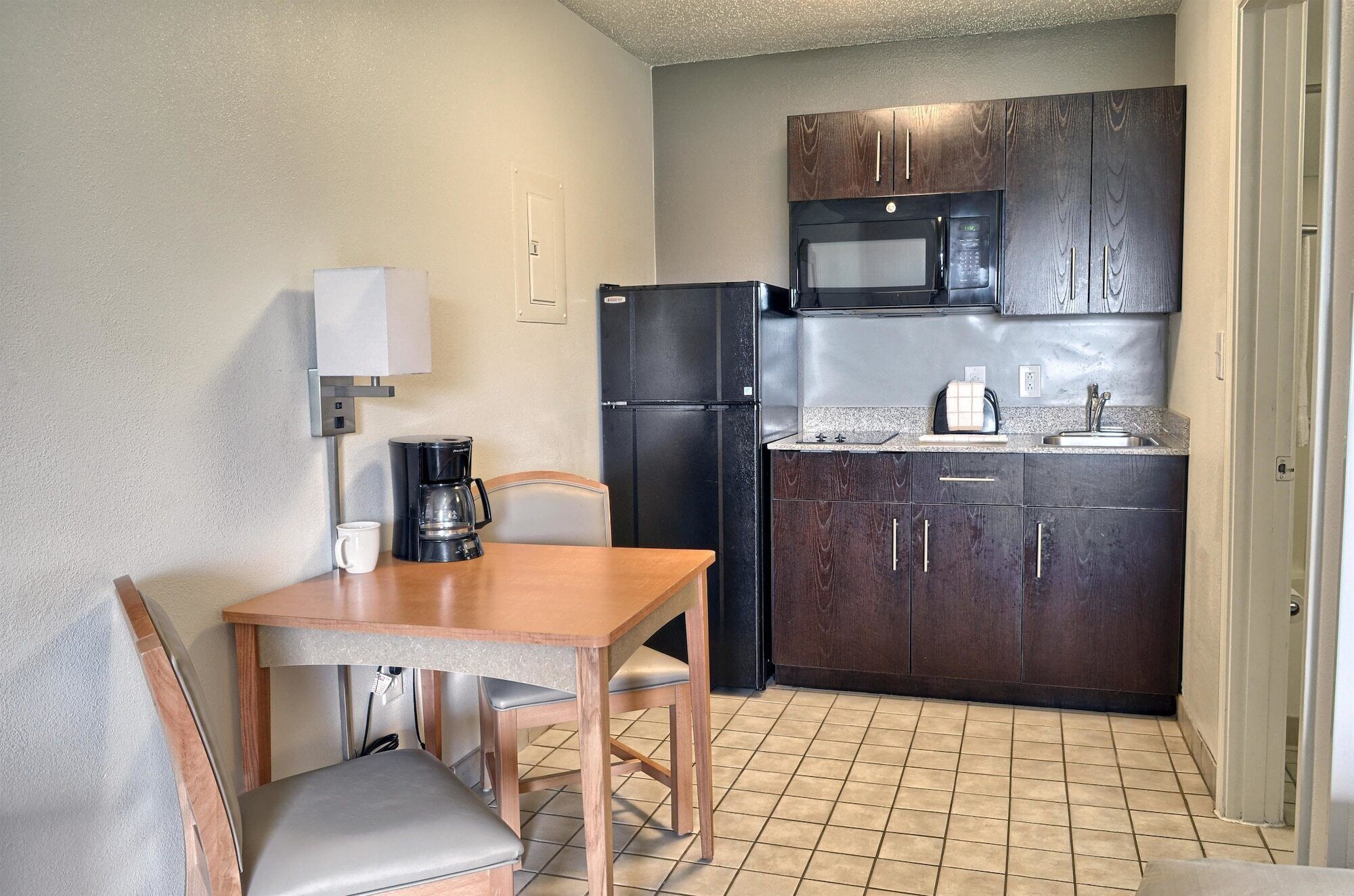 냉장고, 전자레인지, 쿡탑, 커피/티 메이커