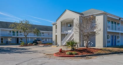 Motel 6 Bay Saint Louis, MS