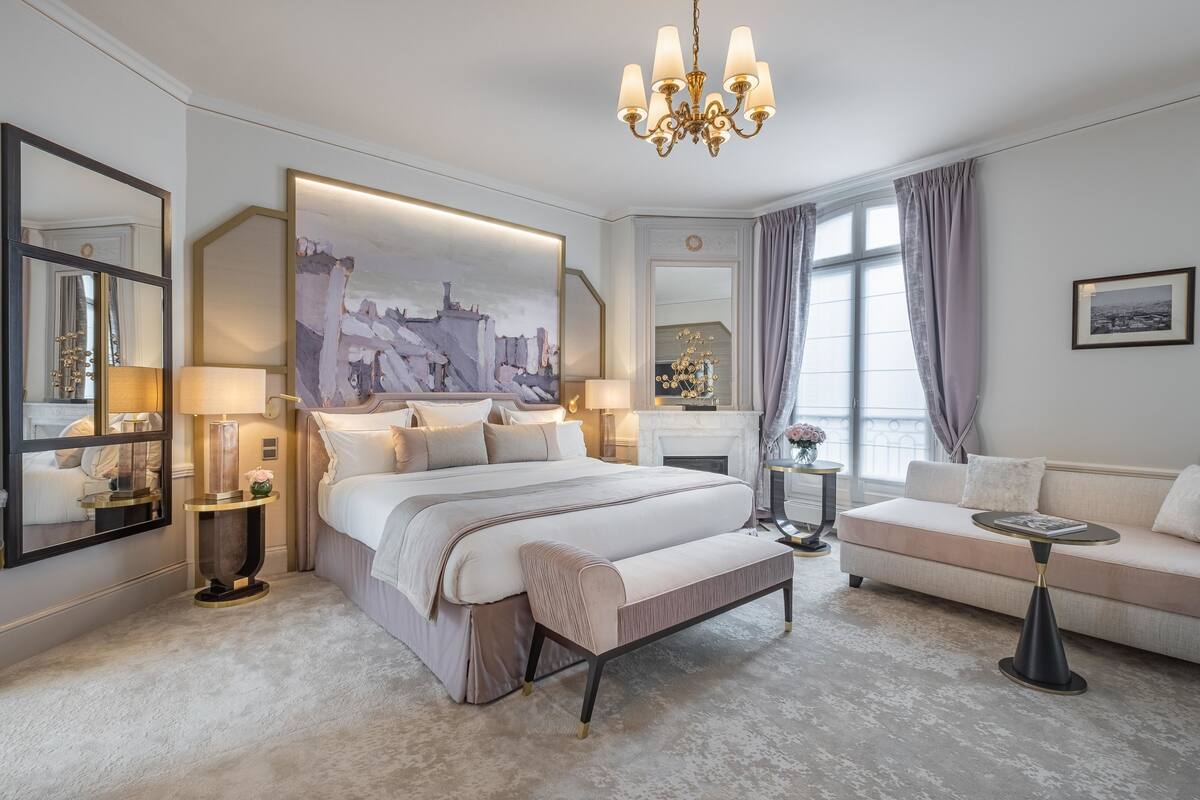 Premium Room | In-room safe, blackout drapes, soundproofing