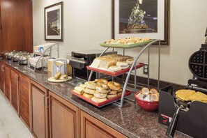 Café da manhã continental grátis todos os dias