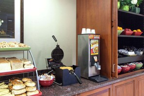 Free daily continental breakfast