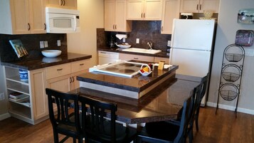 Condo, 3 Bedrooms, Marina View (Not-Pet Friendly) | Private kitchen | Microwave, coffee/tea maker, toaster, cookware/dishes/utensils