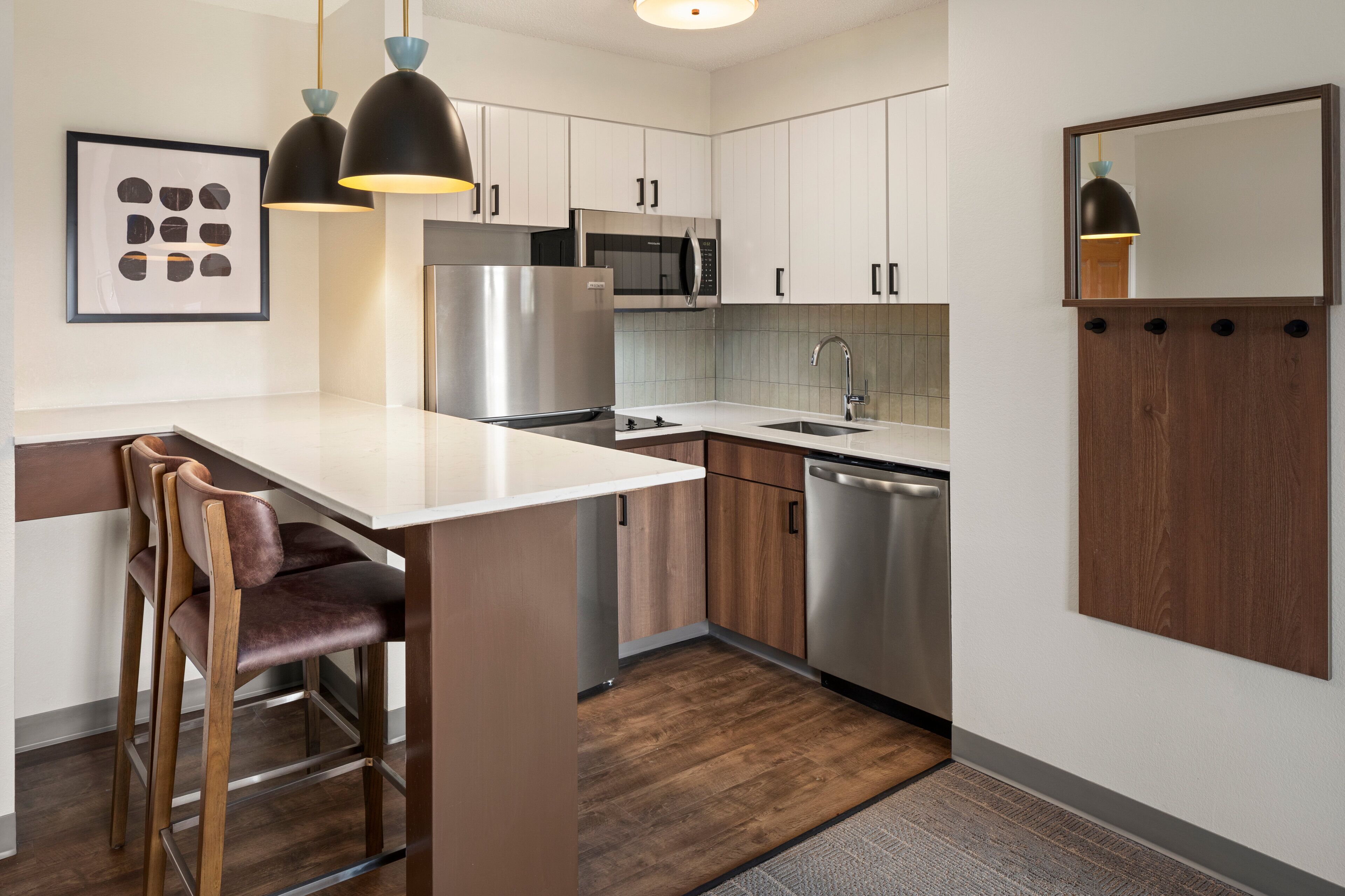 fridge, microwave, stovetop, dishwasher