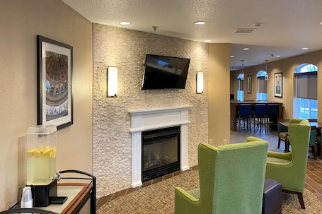 Lobby. Comfort Inn DeKalb - University Area