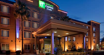 Holiday Inn Express Hotel & Suites PEORIA NORTH - GLENDALE by IHG