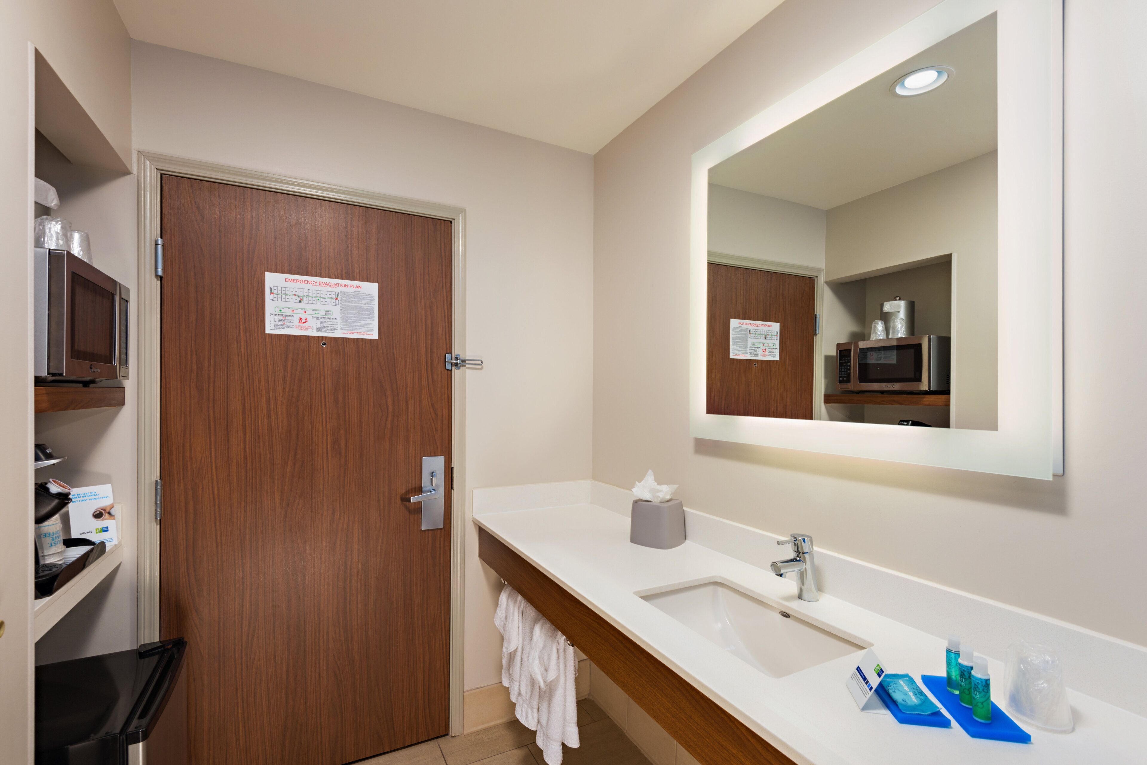 Combined shower/tub, hair dryer, towels, soap