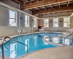 Piscine intérieure