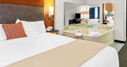 Americas Best Value Inn Tahquamenon Country