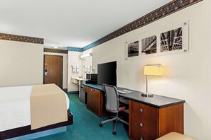 Room, 1 King Bed, Non Smoking | In-room safe, desk, blackout drapes, iron/ironing board