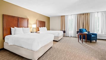 Suite, 2 Queen-Betten, Nichtraucher | Hochwertige Bettwaren, Schreibtisch, laptopgeeigneter Arbeitsplatz