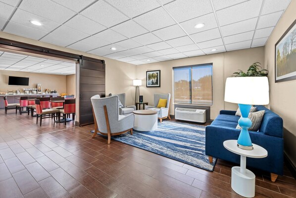 Lobby - Comfort Inn & Suites Oxford South (Oxford)