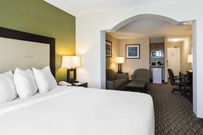 Efficiency, Room, 1 King Bed, Non Smoking | Living area | 32-inch flat-screen TV with cable channels, TV - Clarion Hotel & Conference Centre (Sherwood Park)