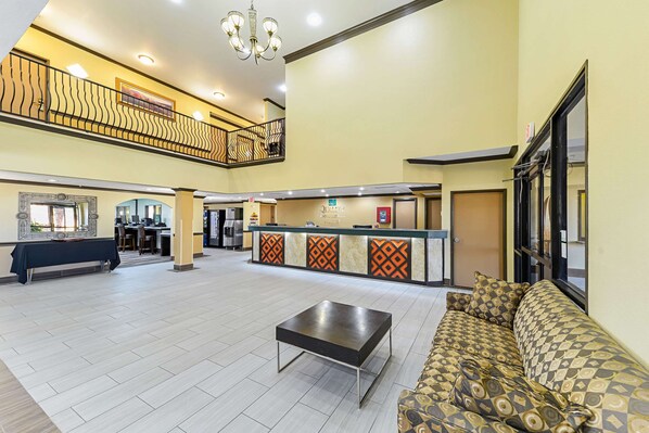 Lobby - Quality Inn & Suites Lubbock South (Lubbock)