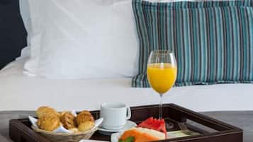 أغطية فراش متميزة ومكتب ومساحة عمل للكمبيوتر المحمول ومكواة/لوح كي