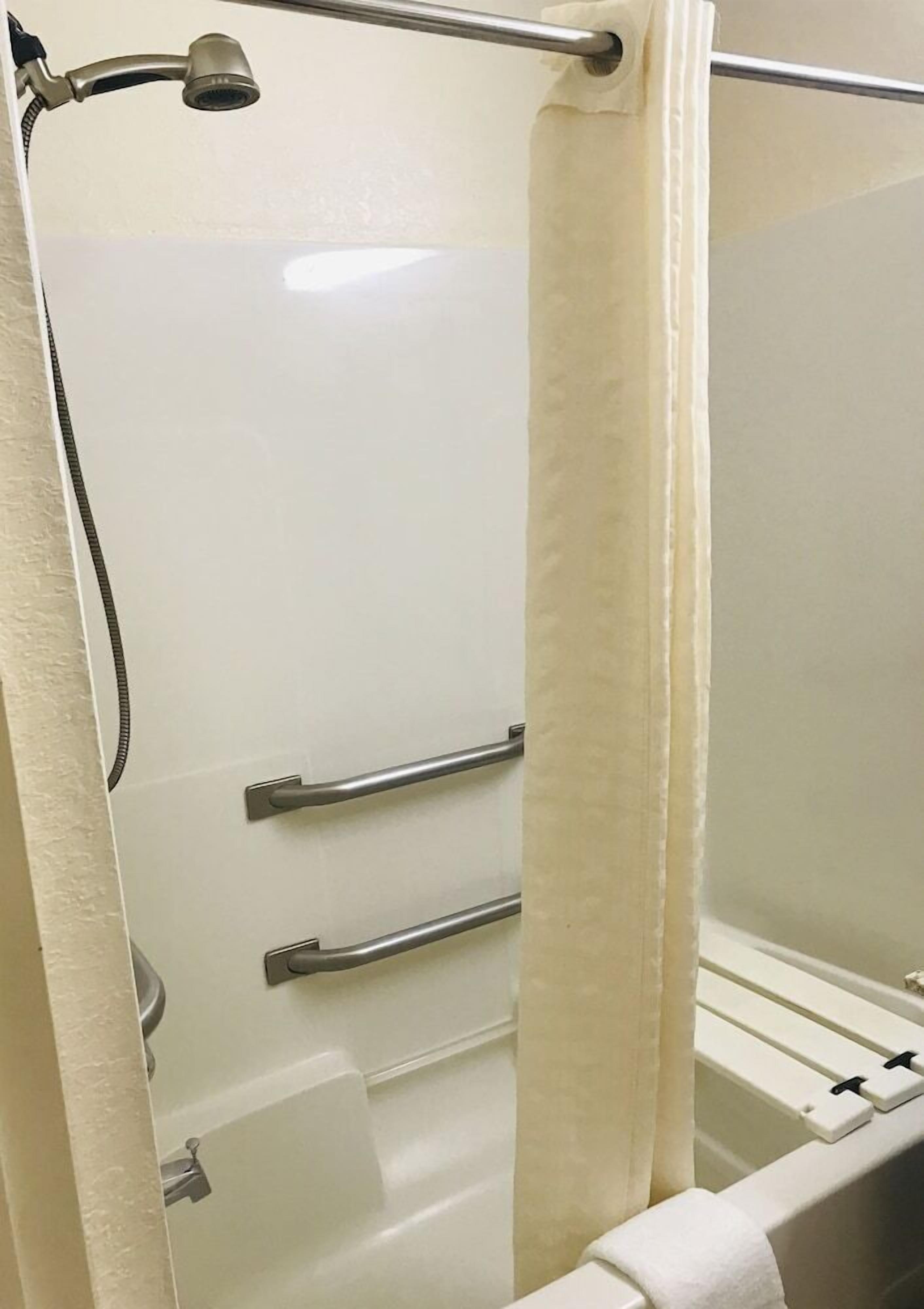 Bathroom | Free toiletries, hair dryer, towels