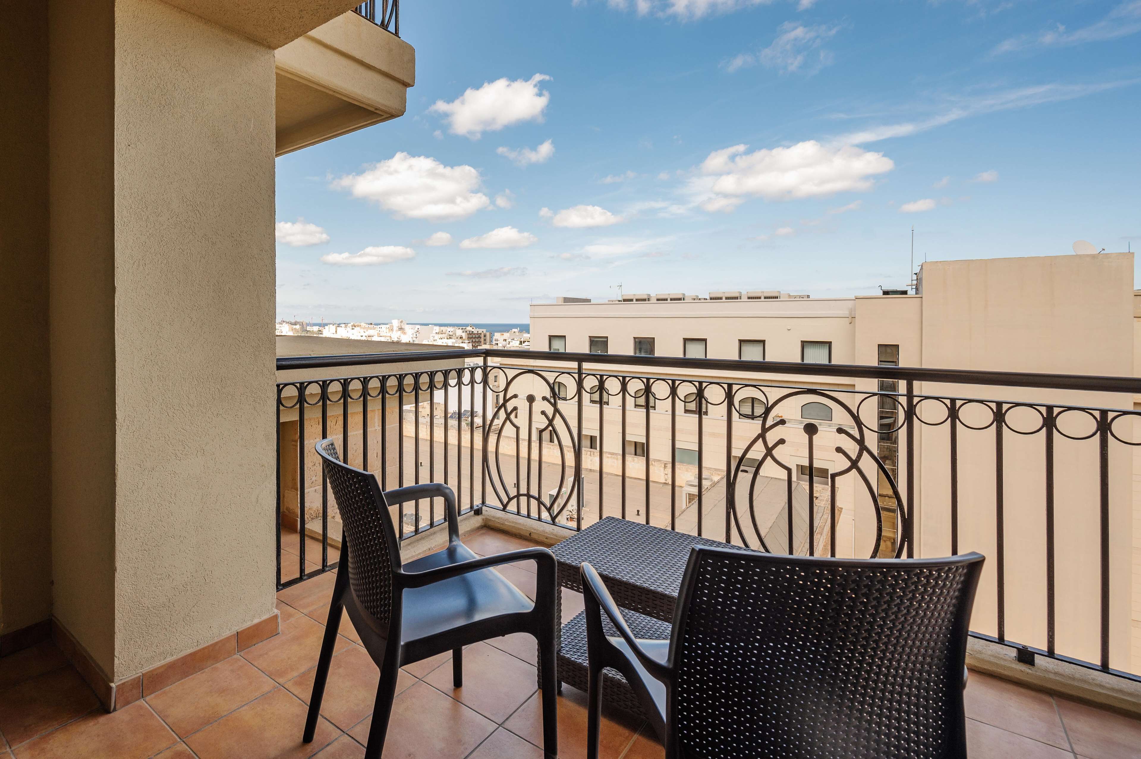 executive double or twin room, partial sea view | 1 bedroom, in-room safe, free wifi, bed sheets