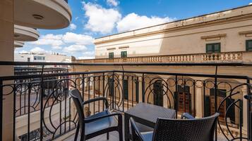 Classic Room, Balcony