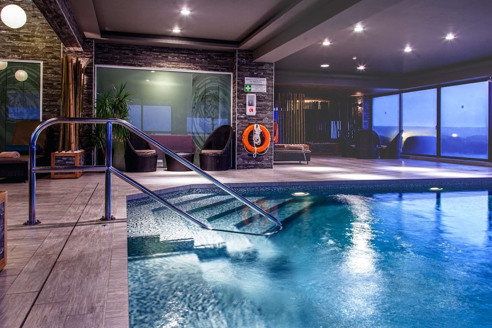 AX The Victoria Hotel