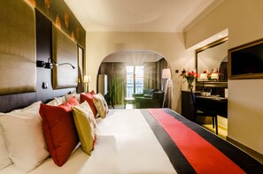 Suite Deluxe | Caja fuerte, wifi gratis, ropa de cama y accesible en silla de ruedas