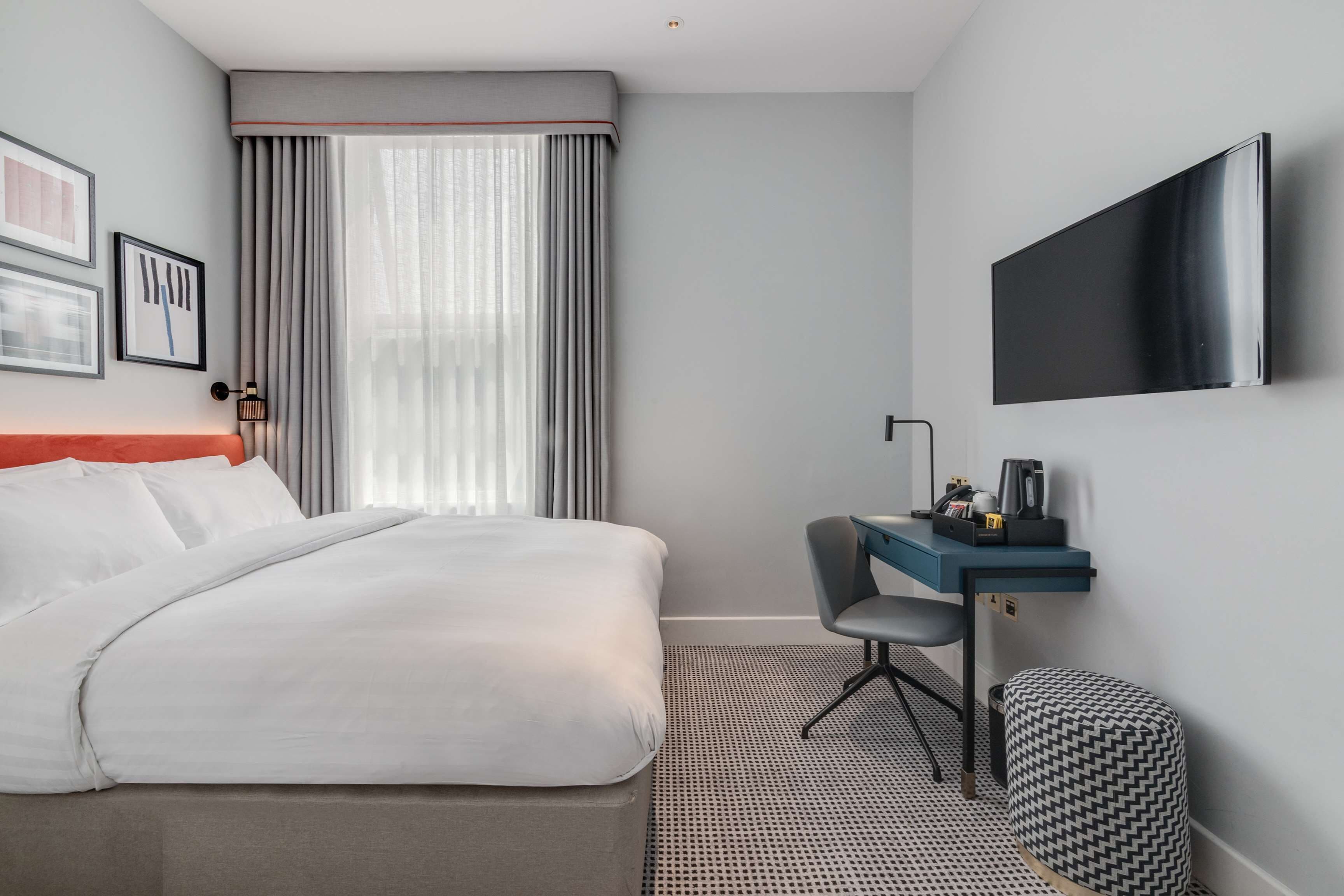 Executive Room, 1 Queen Bed, Non Smoking