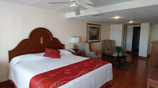 Junior Suite, One King Bed