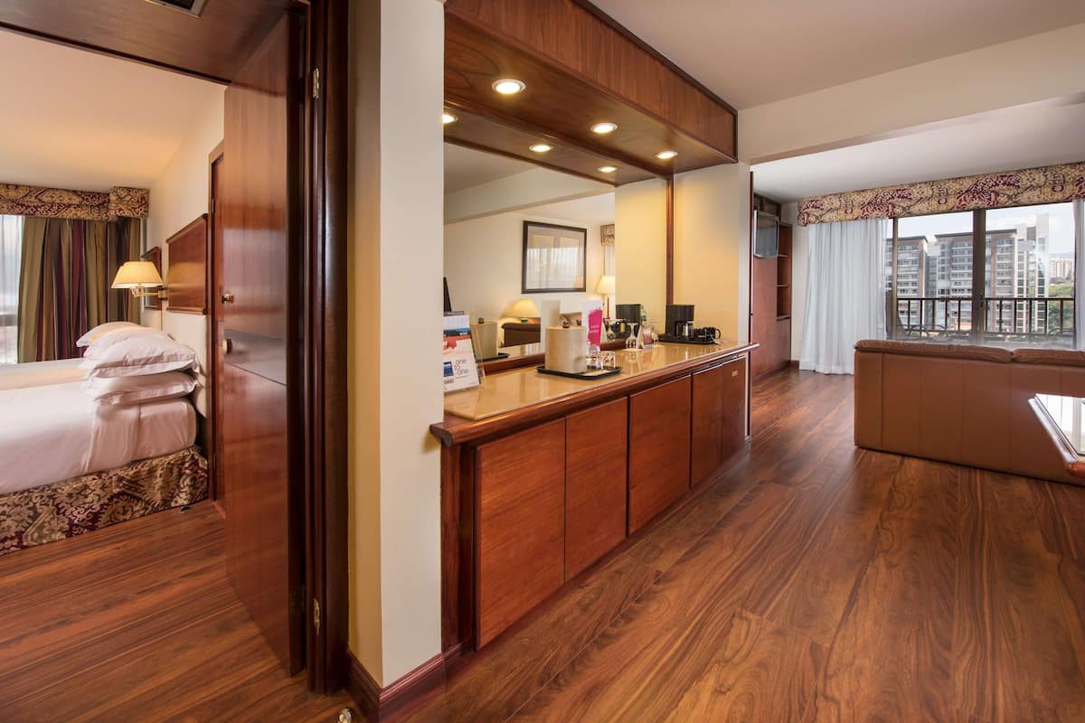 Premium bedding, minibar, in-room safe, desk