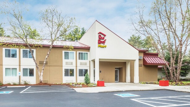 Unclassified image, 1 of 35, button - Red Roof Inn PLUS+ South Deerfield – Amherst (South Deerfield)