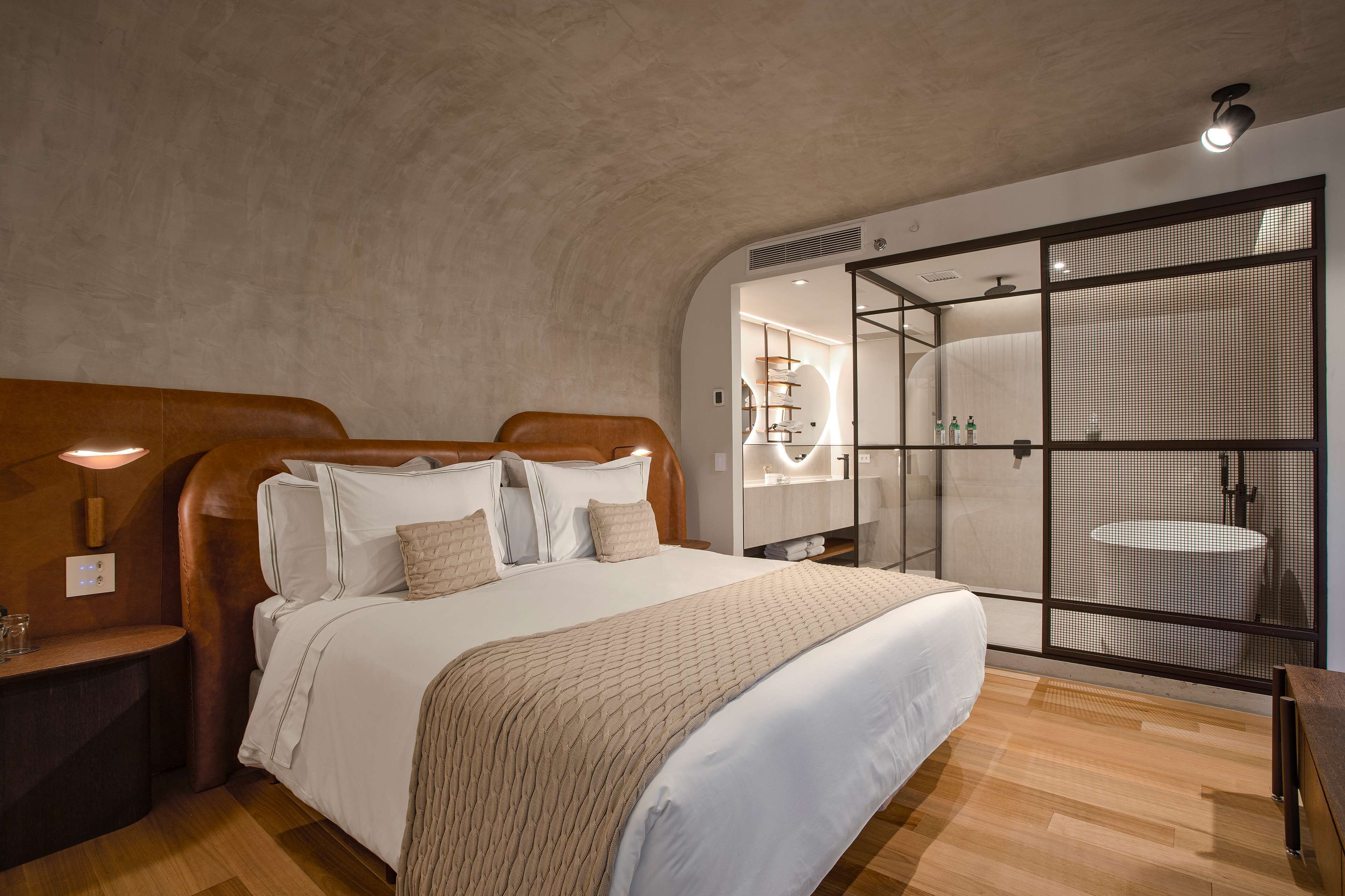 Photo - QOYA Hotel Curitiba, Curio Collection by Hilton