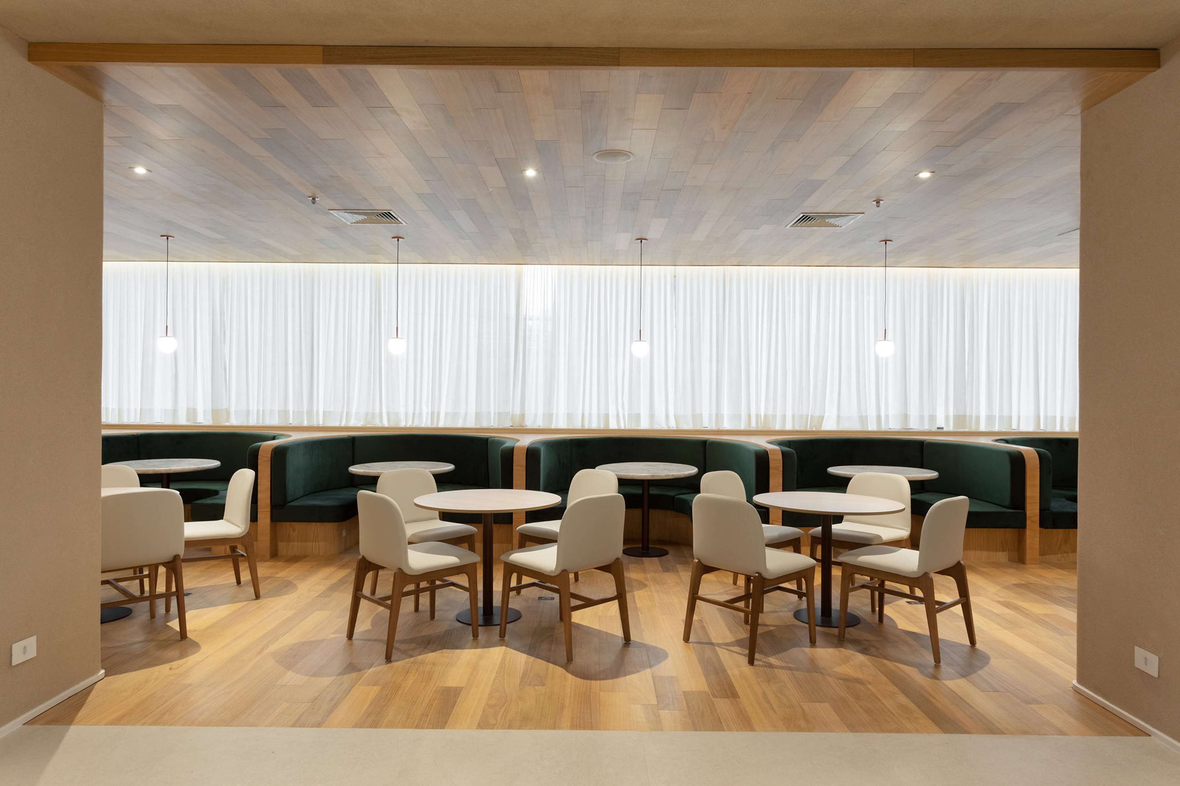 breakfast, lunch and dinner served