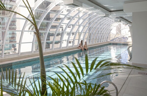 Indoor pool, pool loungers