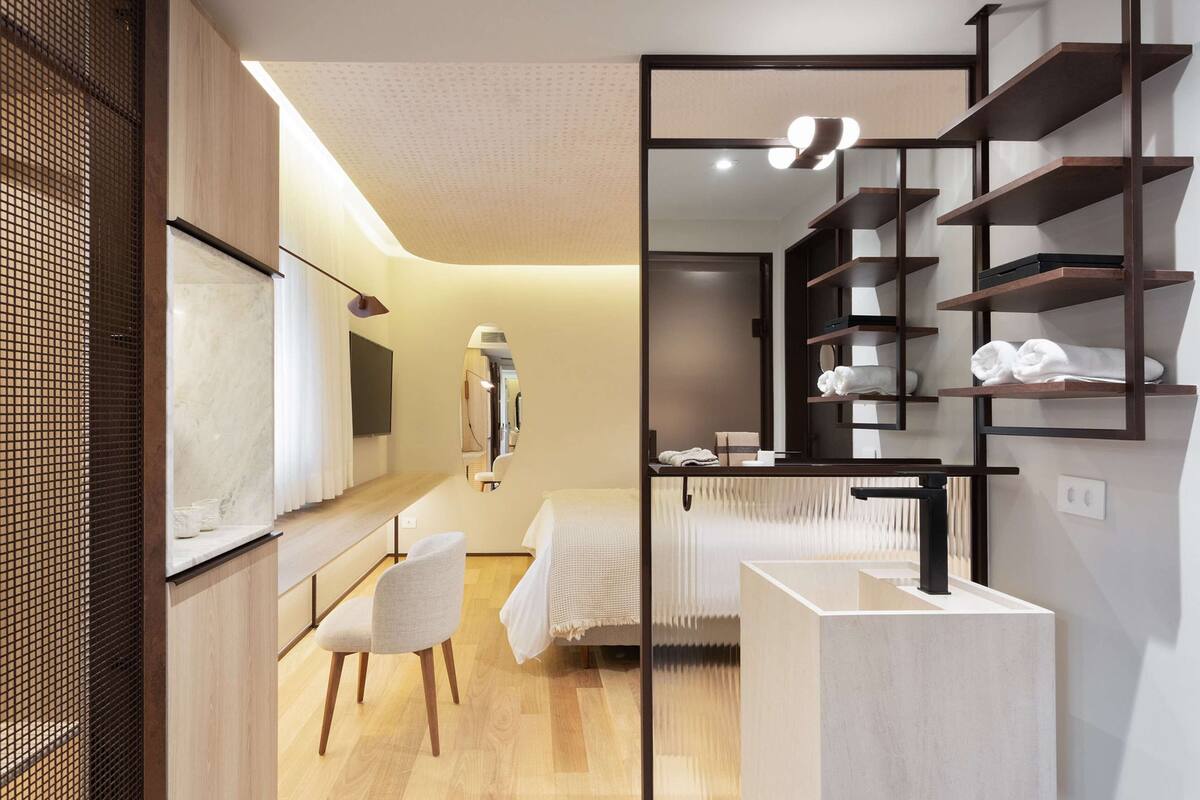 qoya superior | premium bedding, minibar, in-room safe, desk