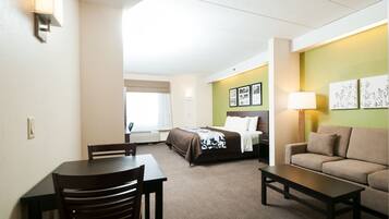 Coffres-forts dans les chambres, bureau, rideaux occultants