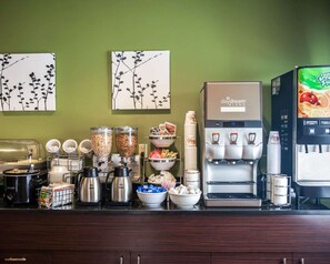 Free daily buffet breakfast - Sleep Inn & Suites (Hagerstown)