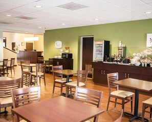 Free daily buffet breakfast