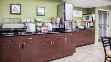 Free daily buffet breakfast