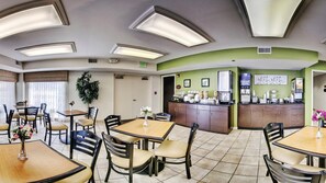 Free daily buffet breakfast - Sleep Inn & Suites Emmitsburg (Emmitsburg)