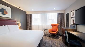 Executive King Room | Desk, laptop workspace, blackout curtains, soundproofing