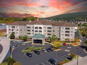 Exterior - Country Inn & Suites by Radisson, Convention Center (Altoona)