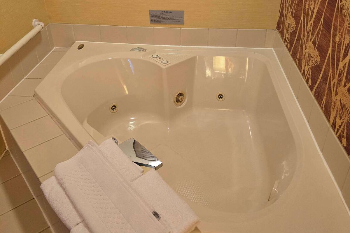 room, 1 king bed, accessible, non smoking | in-room safe, desk, laptop workspace, soundproofing