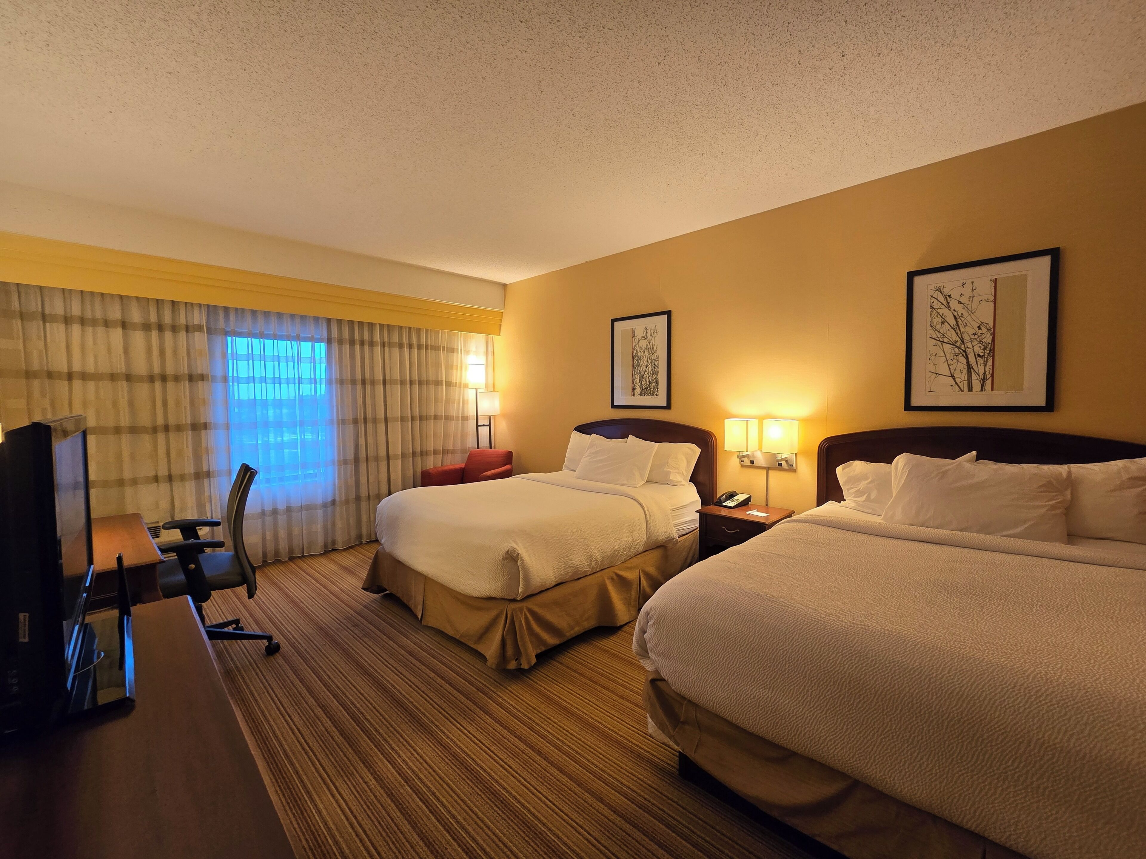 In-room safe, desk, laptop workspace, soundproofing