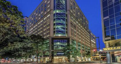 Courtyard by Marriott Charlotte City Center
