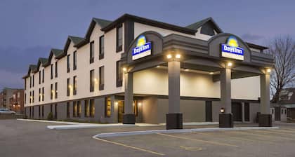 Days Inn by Wyndham Toronto East Lakeview