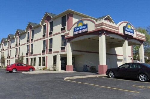 Days Inn by Wyndham Toronto East Lakeview