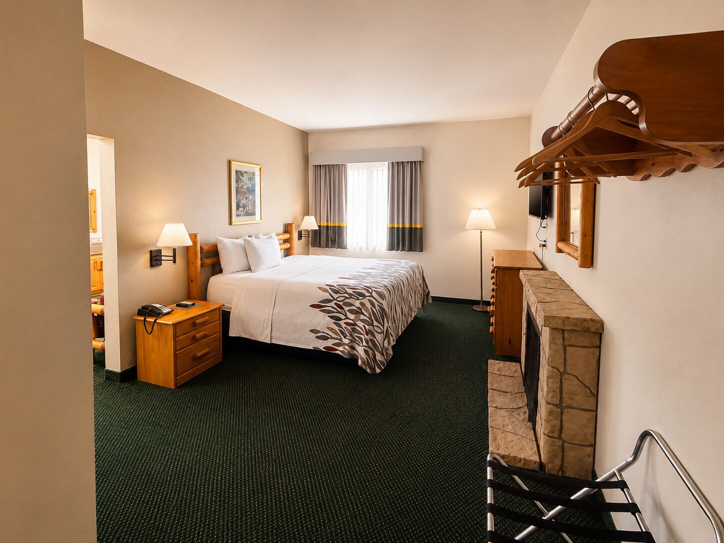 Honeymoon Suite, 1 King Bed, Jetted Tub | In-room safe, iron/ironing board, free cribs/infant beds, rollaway beds