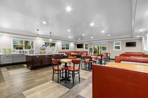 Free daily continental breakfast - Quality Inn & Suites Santa Maria (Santa Maria)