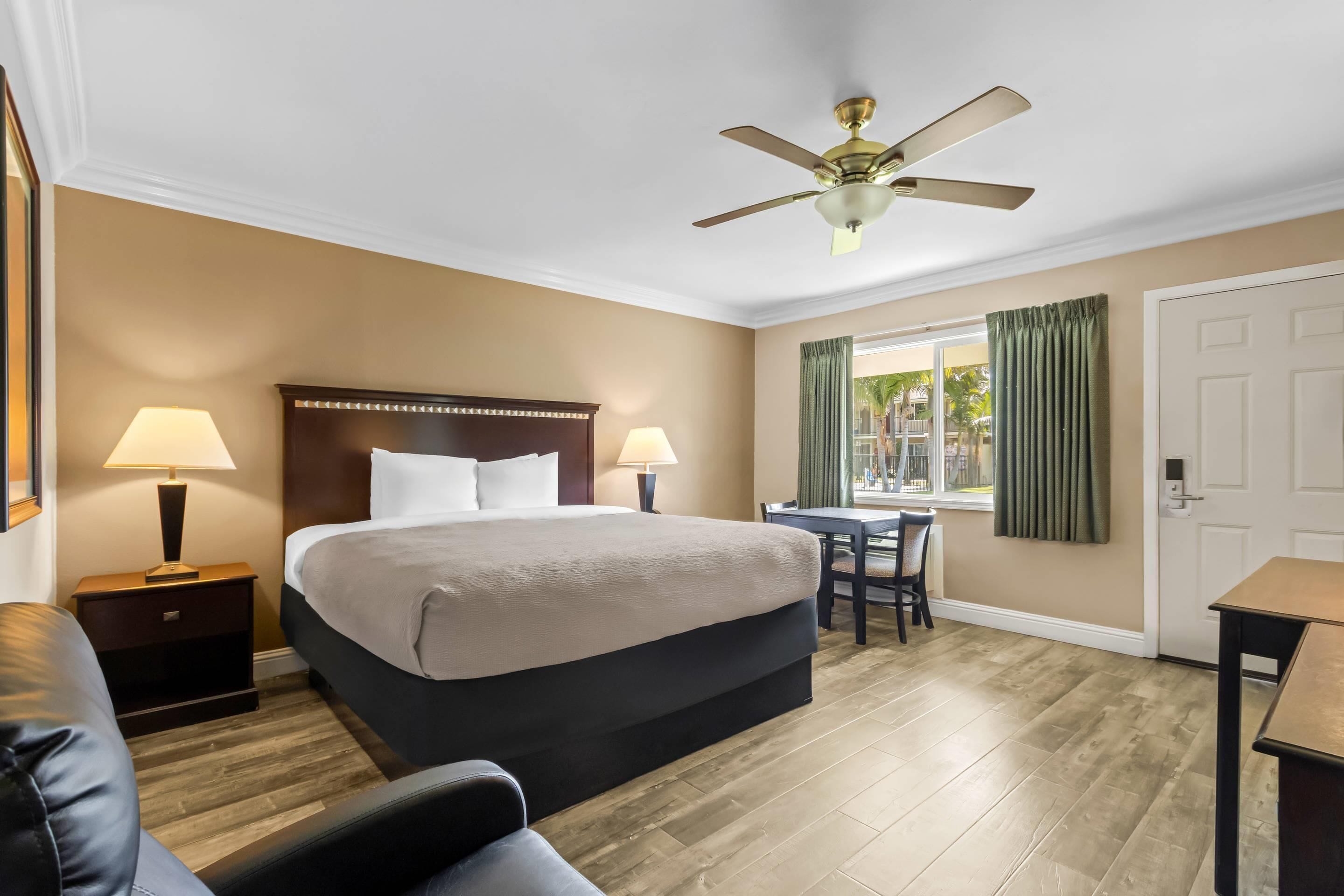 Chambre Standard, 1 très grand lit, non-fumeurs | Literie de qualité supérieure, surmatelas