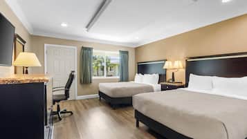 Chambre, 2 grands lits, accessible aux personnes à mobilité réduite, non-fumeur | Literie de qualité, lit avec matelas à plateau-coussin, coffre-fort