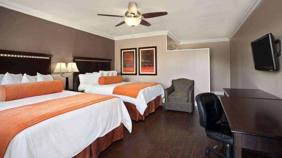 Travelodge by Wyndham Santa Maria