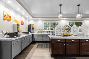 Free daily continental breakfast