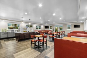Free daily continental breakfast - Quality Inn & Suites Santa Maria (Santa Maria)